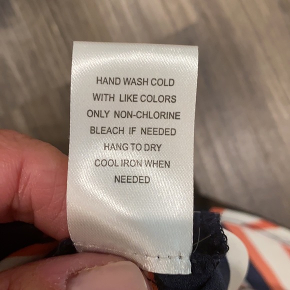 COPY - Women’s Top - Picture 7 of 8